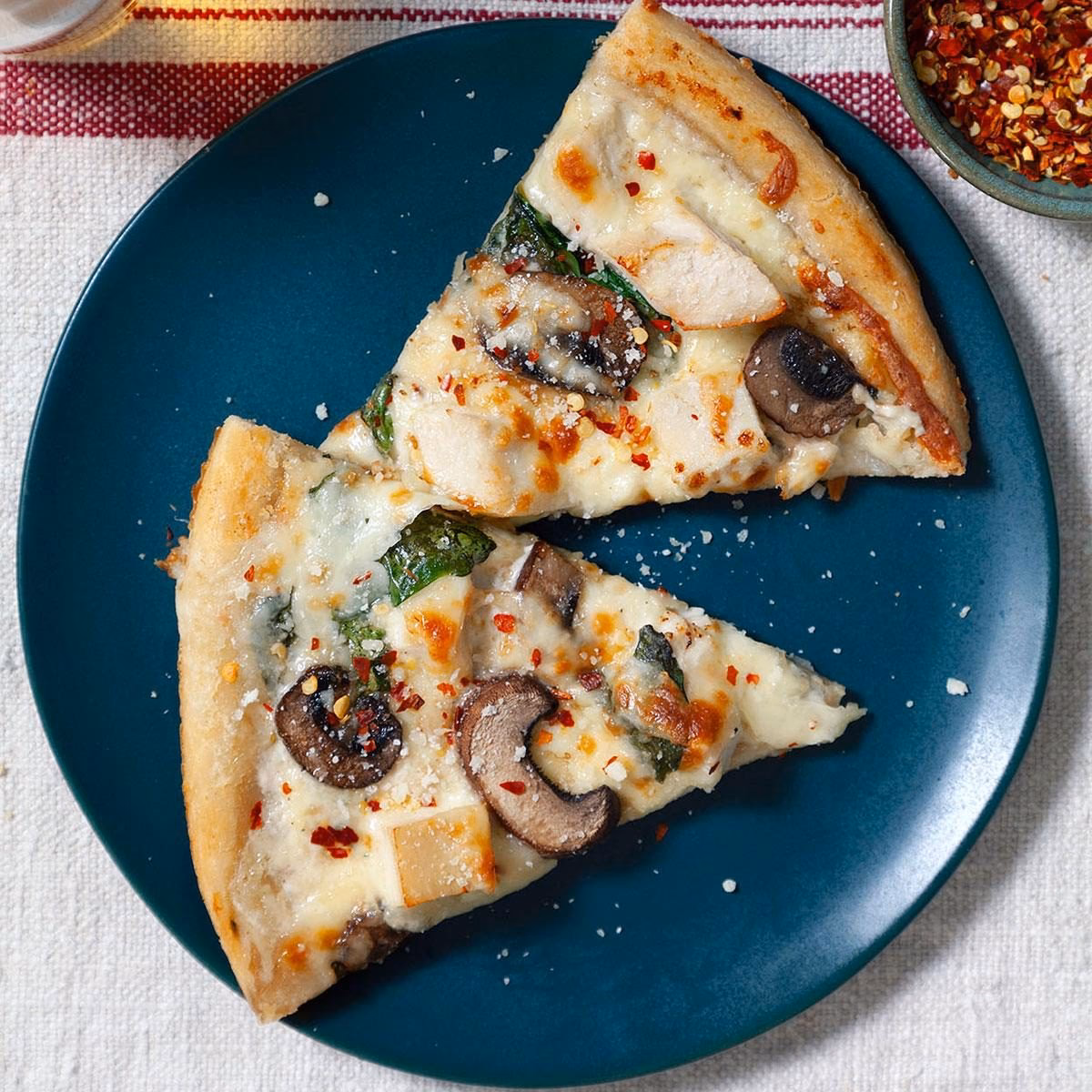 Is Alfredo pizza easy to make?