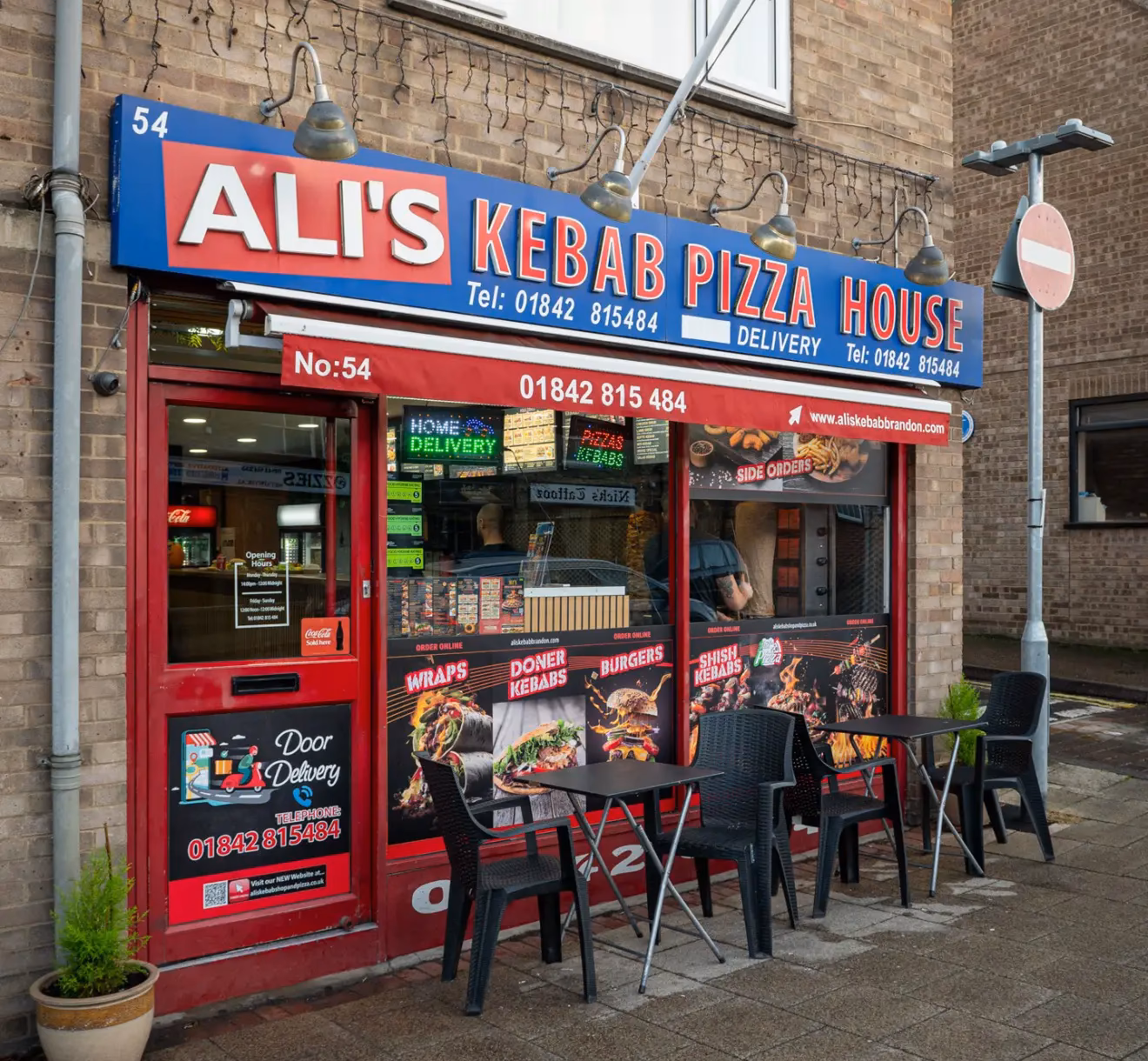 Can I pay online at Ali's kebabs & pizza house in Ledbury?