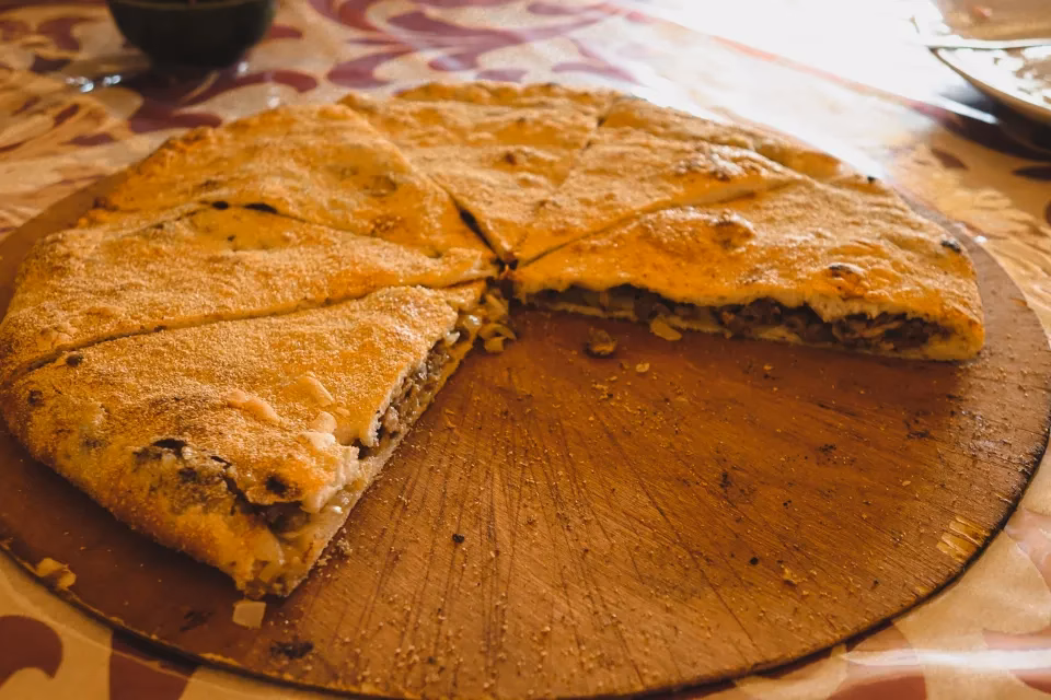 What is Berber pizza & medfouna?