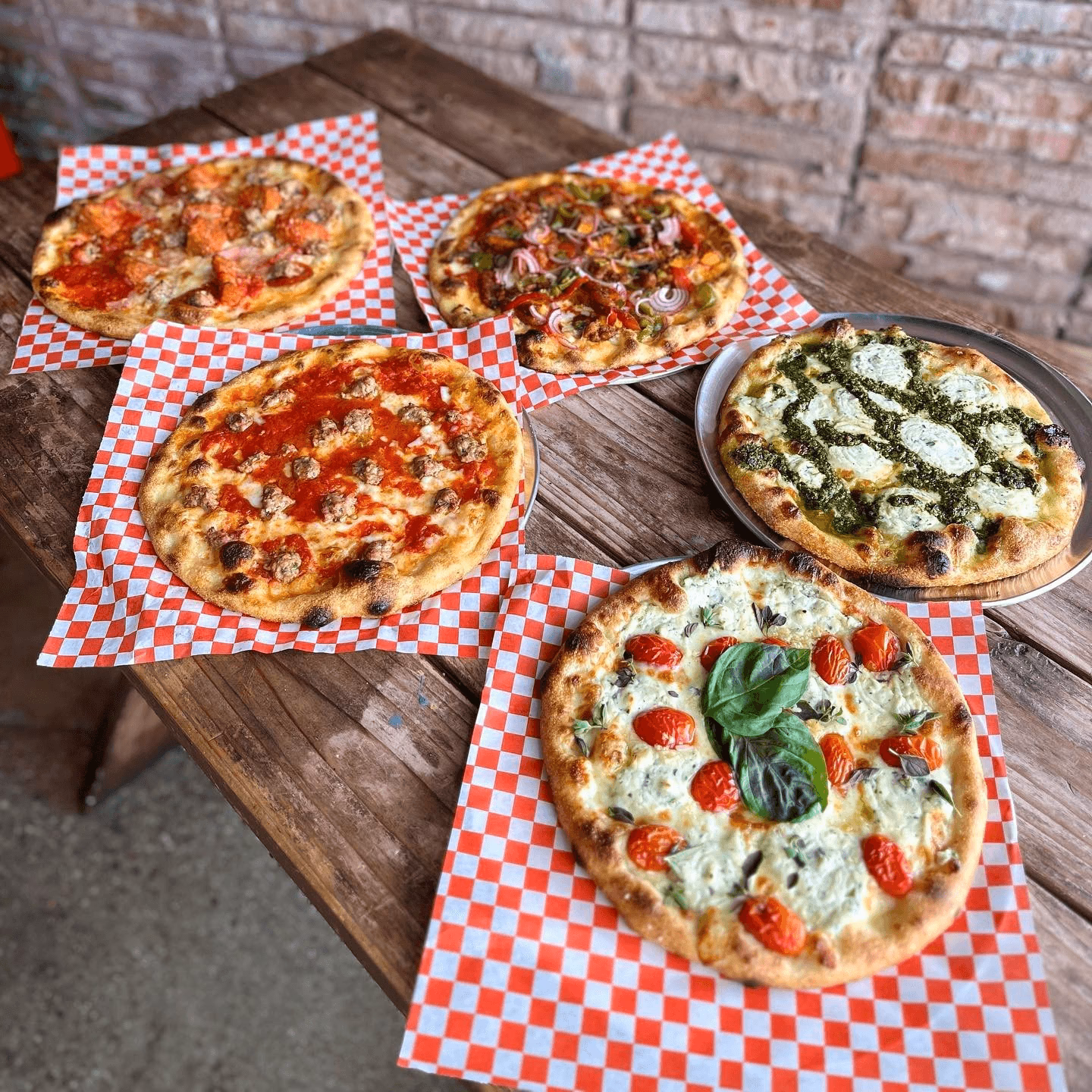 Why do pizza restaurants need a website?