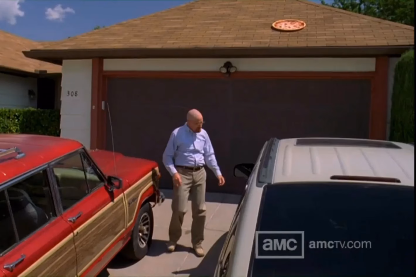Did Bryan Cranston throw a pizza on Breaking Bad?
