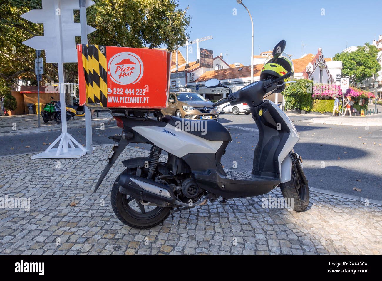 Como consultar os últimos catálogos Pizza Hut em Cascais?