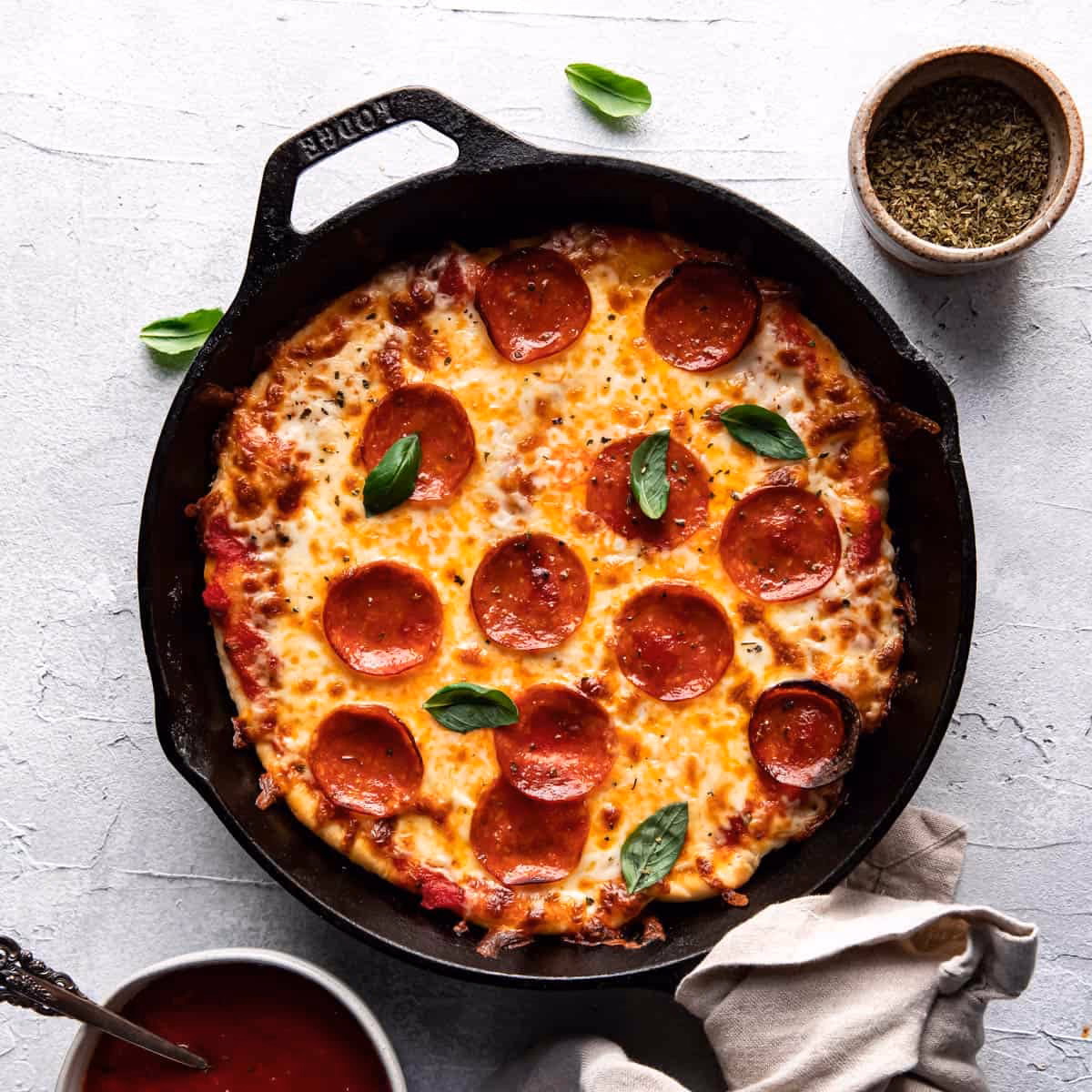 What is cast iron pizza?