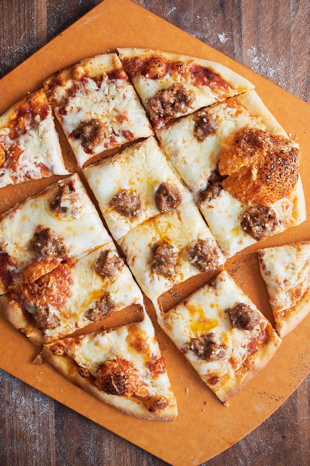 How to make Chicago tavern pizza with sausage?