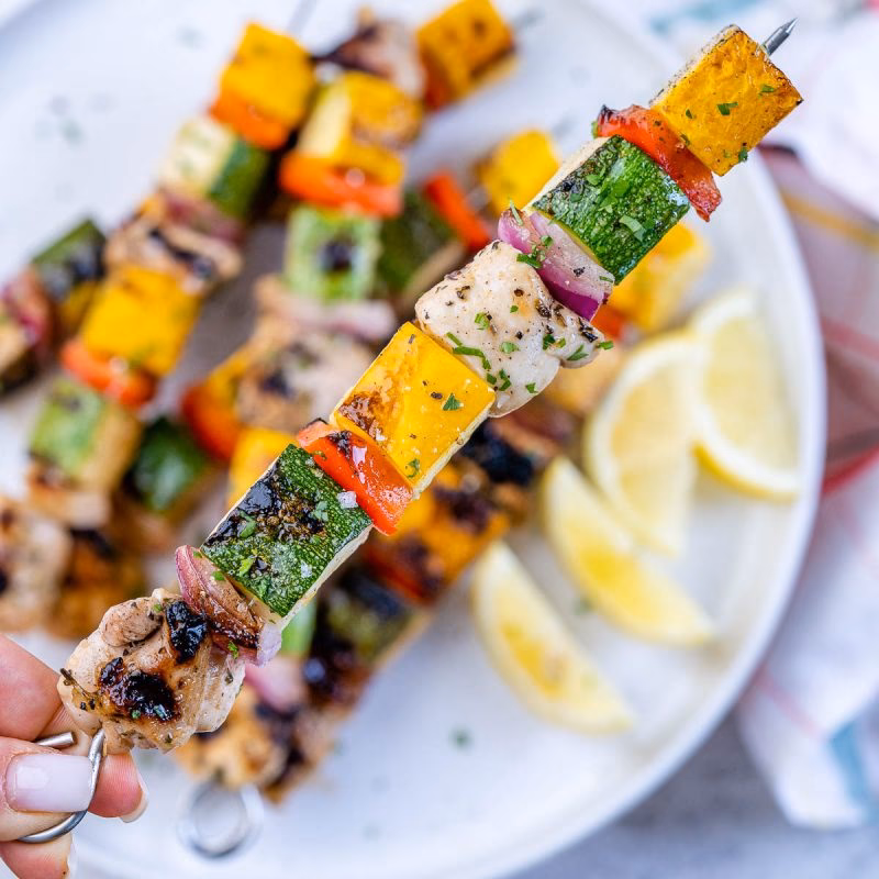 How do you make sticky chicken kebabs with soy honey?
