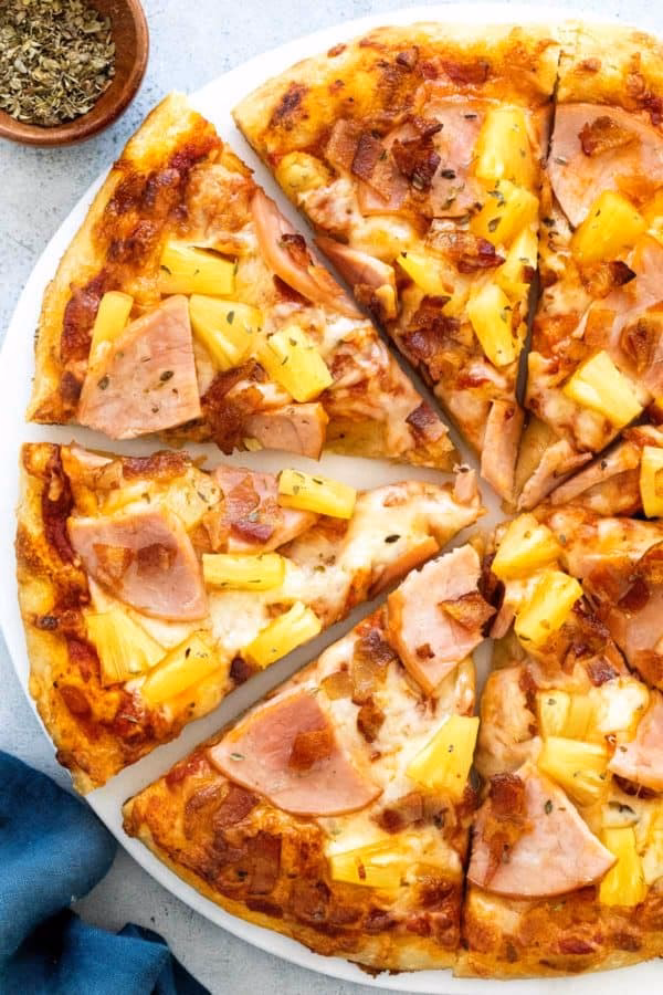 How long do you cook Hawaiian pizza?