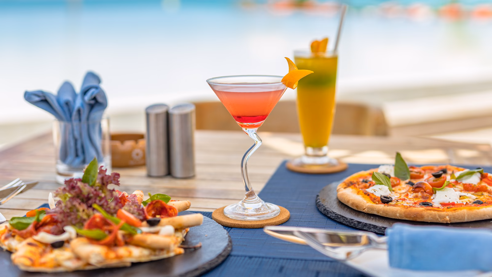 Can you drink wine with pizza?