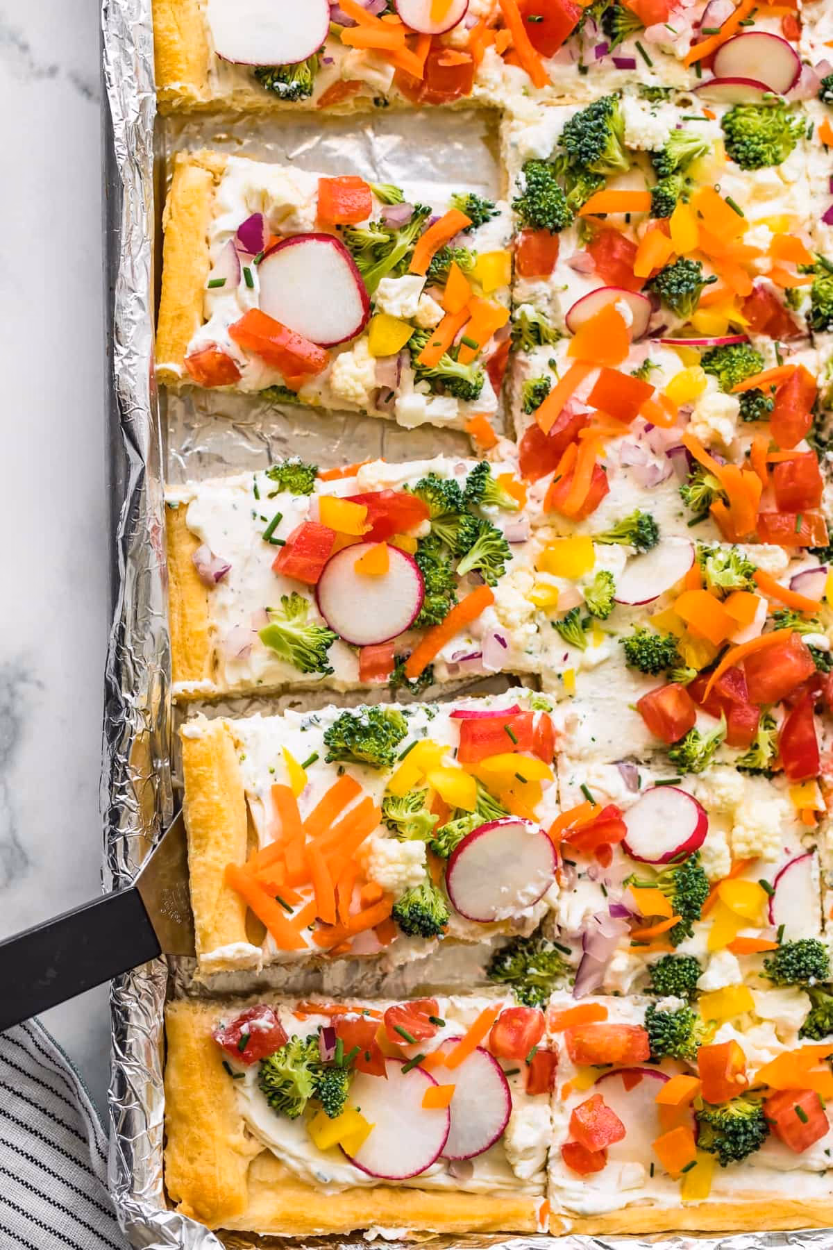 How do you make a crescent Roll Pizza?