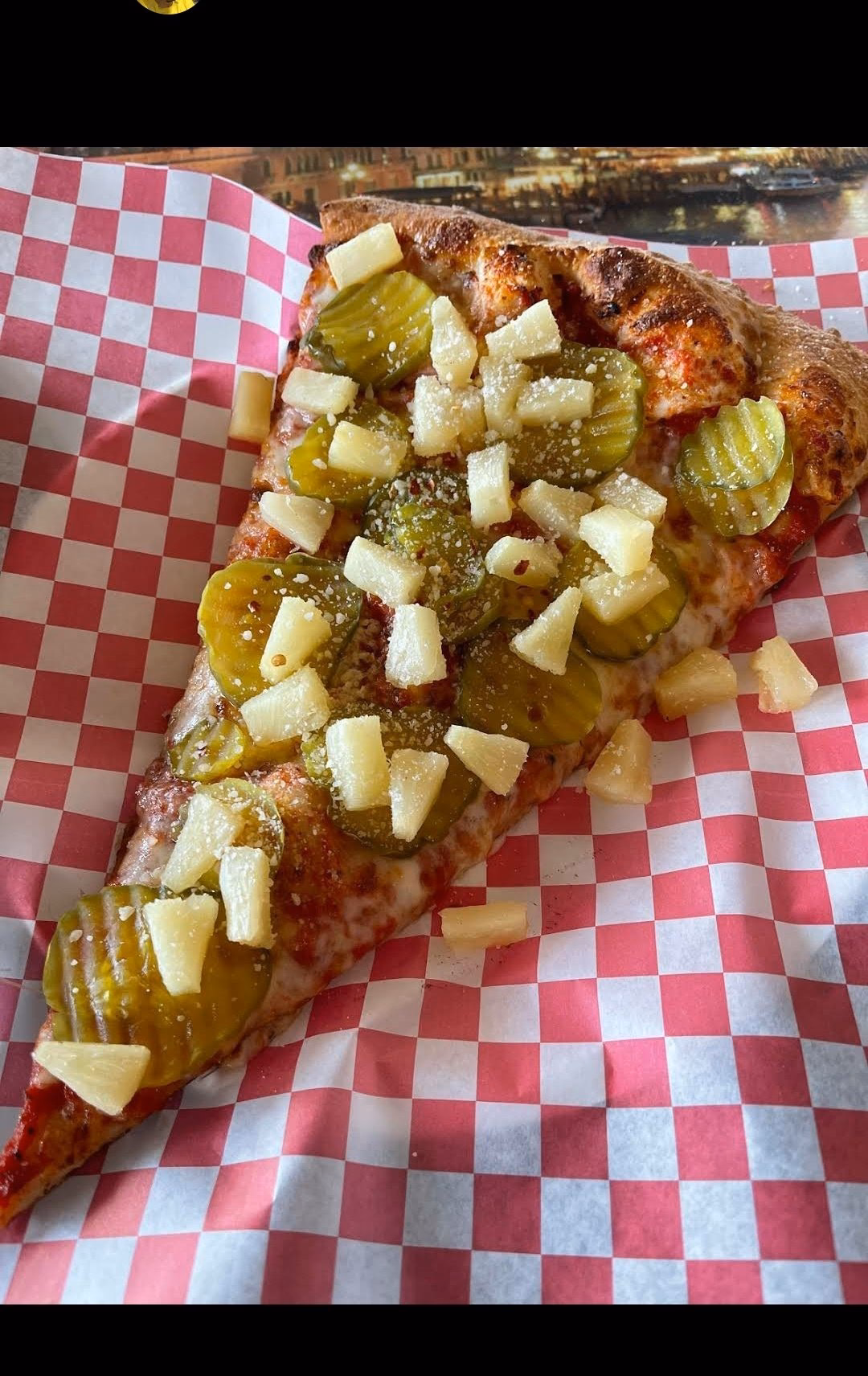 Can you put Pineapple on a Hawaiian pizza?