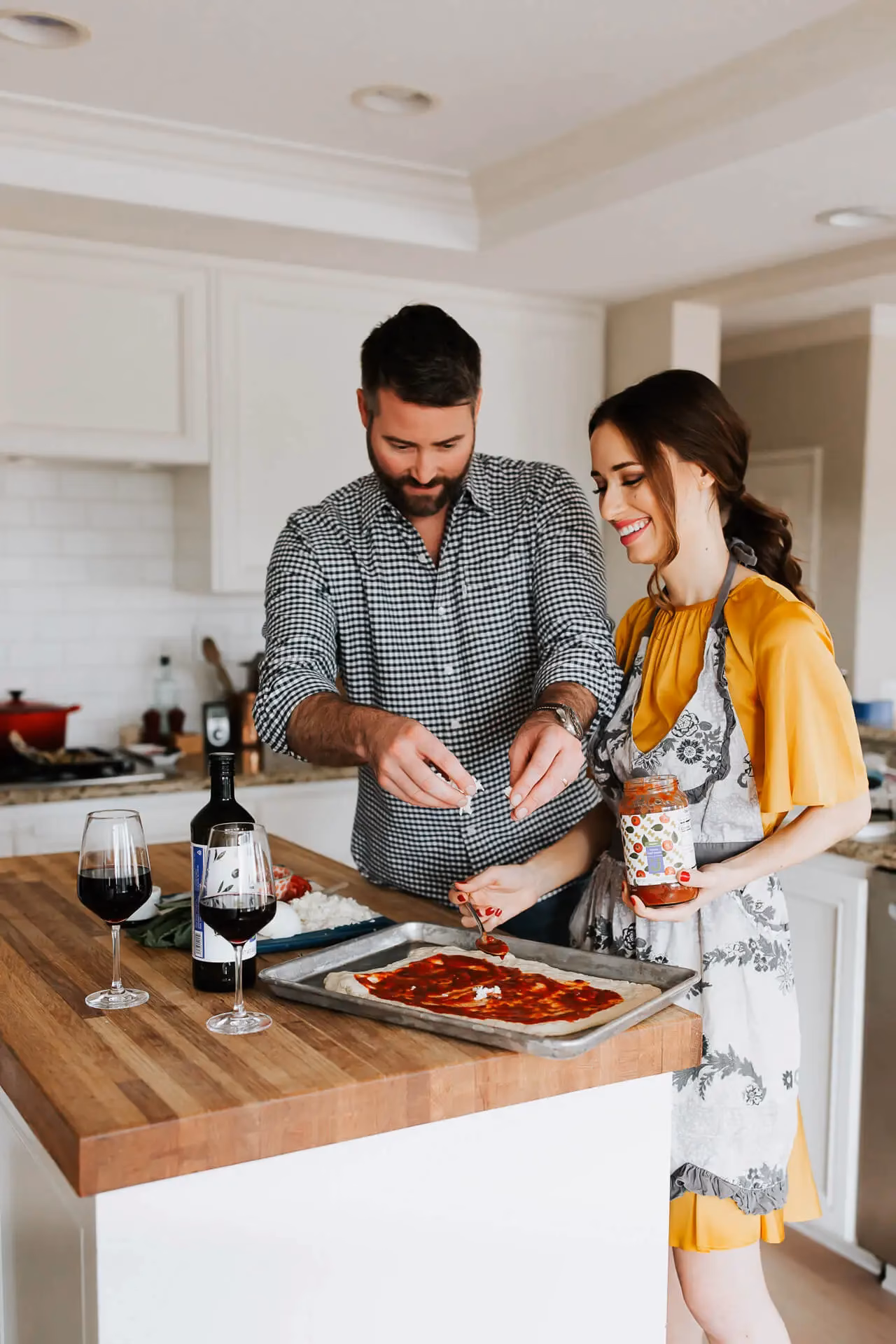 How do you plan a pizza date night?