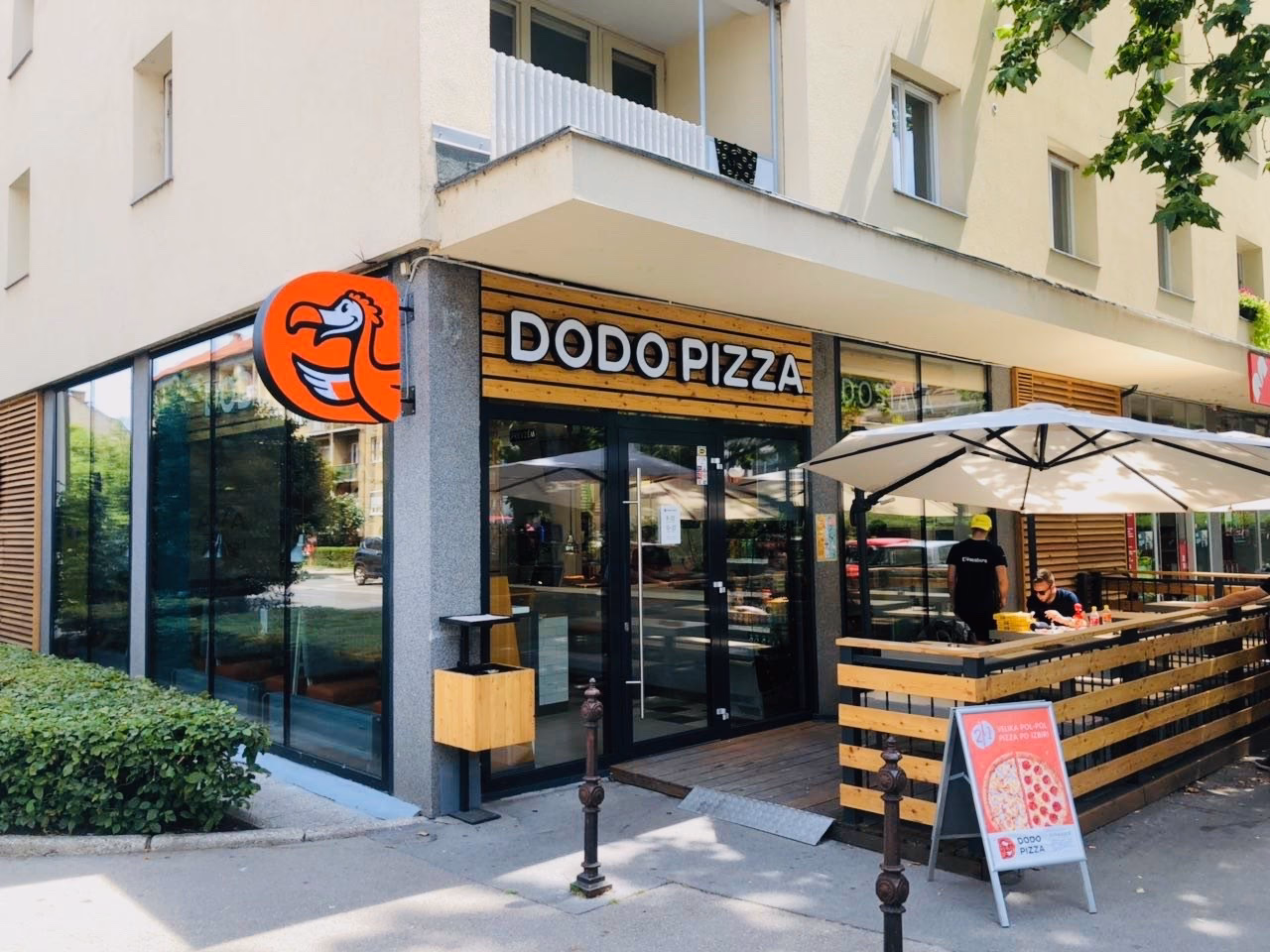 Does Dodo Pizza have a pizza app?