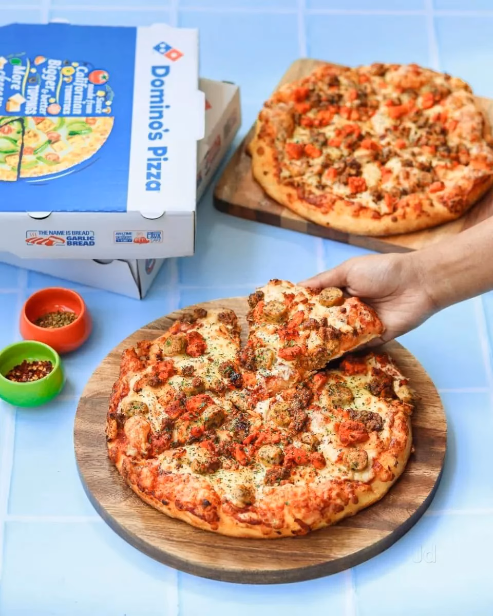 Why should you order Domino's Pizza online?