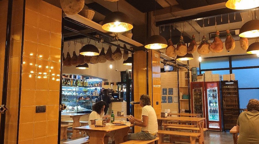 Where to eat pizza in Sorrento?