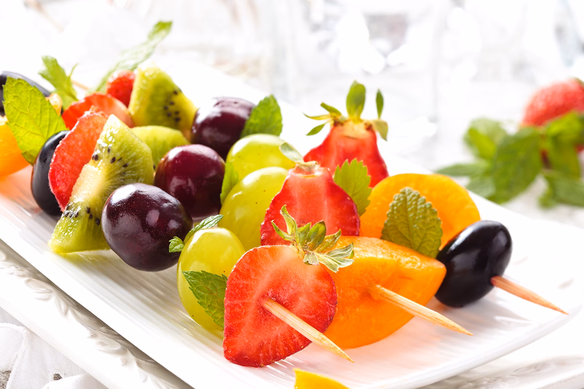 How to make fruit kabobs?