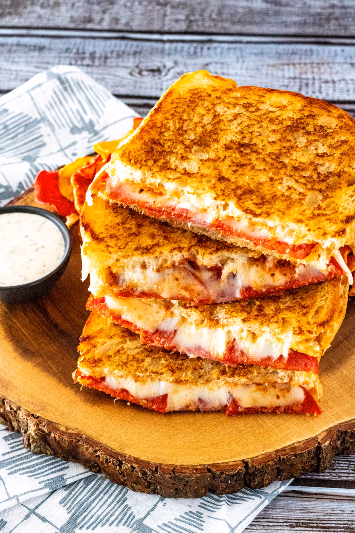 How do you make a great grilled pizza sandwich?