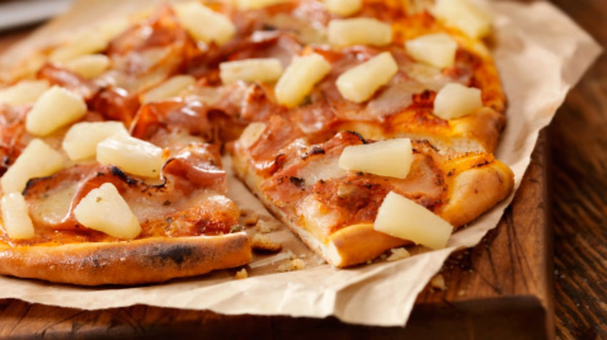 Where does Hawaiian pizza come from?