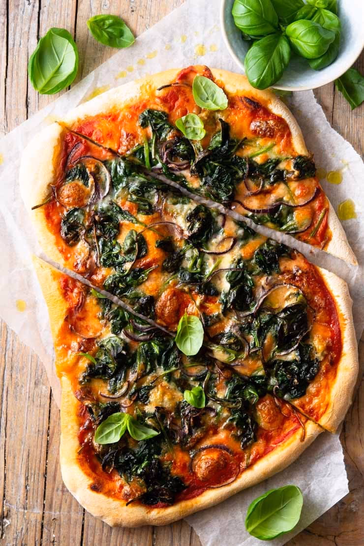 How do you make a spinach pizza dough?