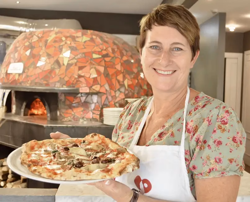 How do you make a Roman pizza?