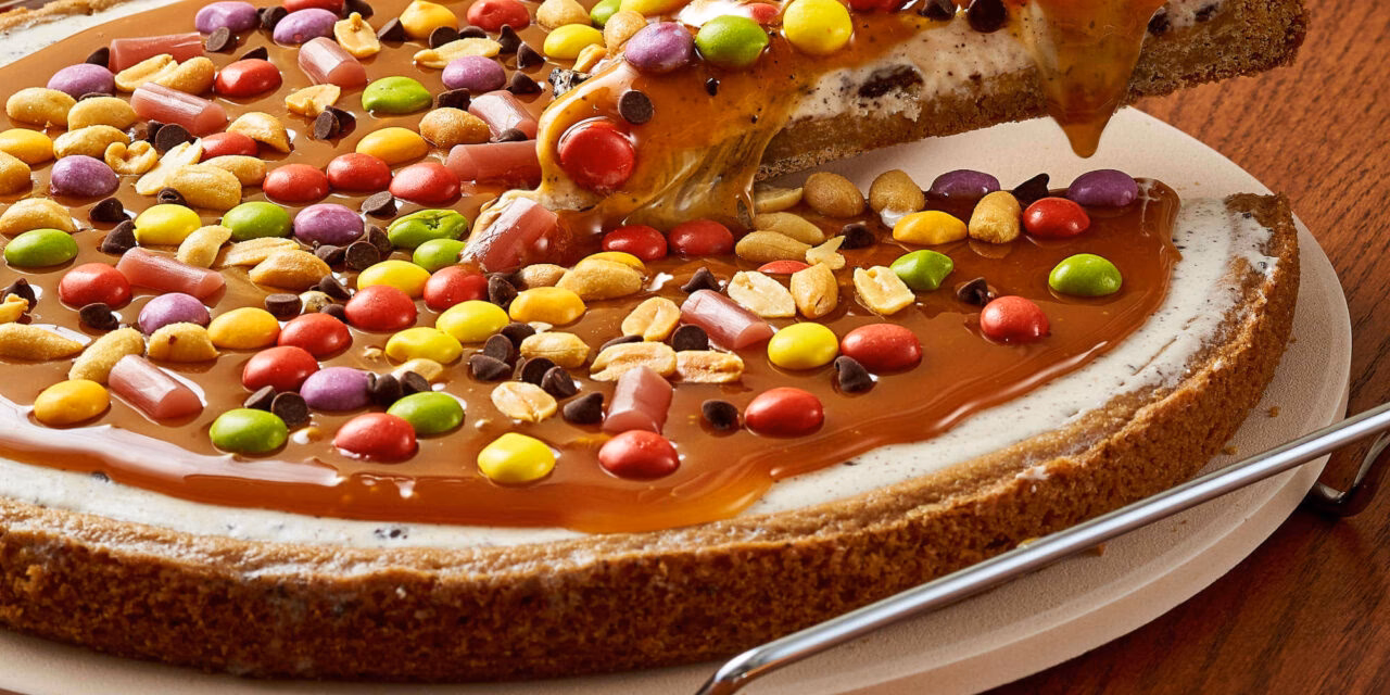 How do you make ice cream pizza with Oreo cookies?