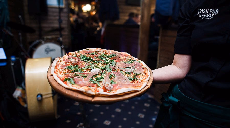 How many seats in Irish pub W rzeszowie?