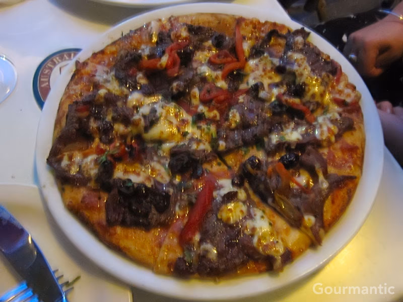 How much does a pepper Kangaroo pizza cost?