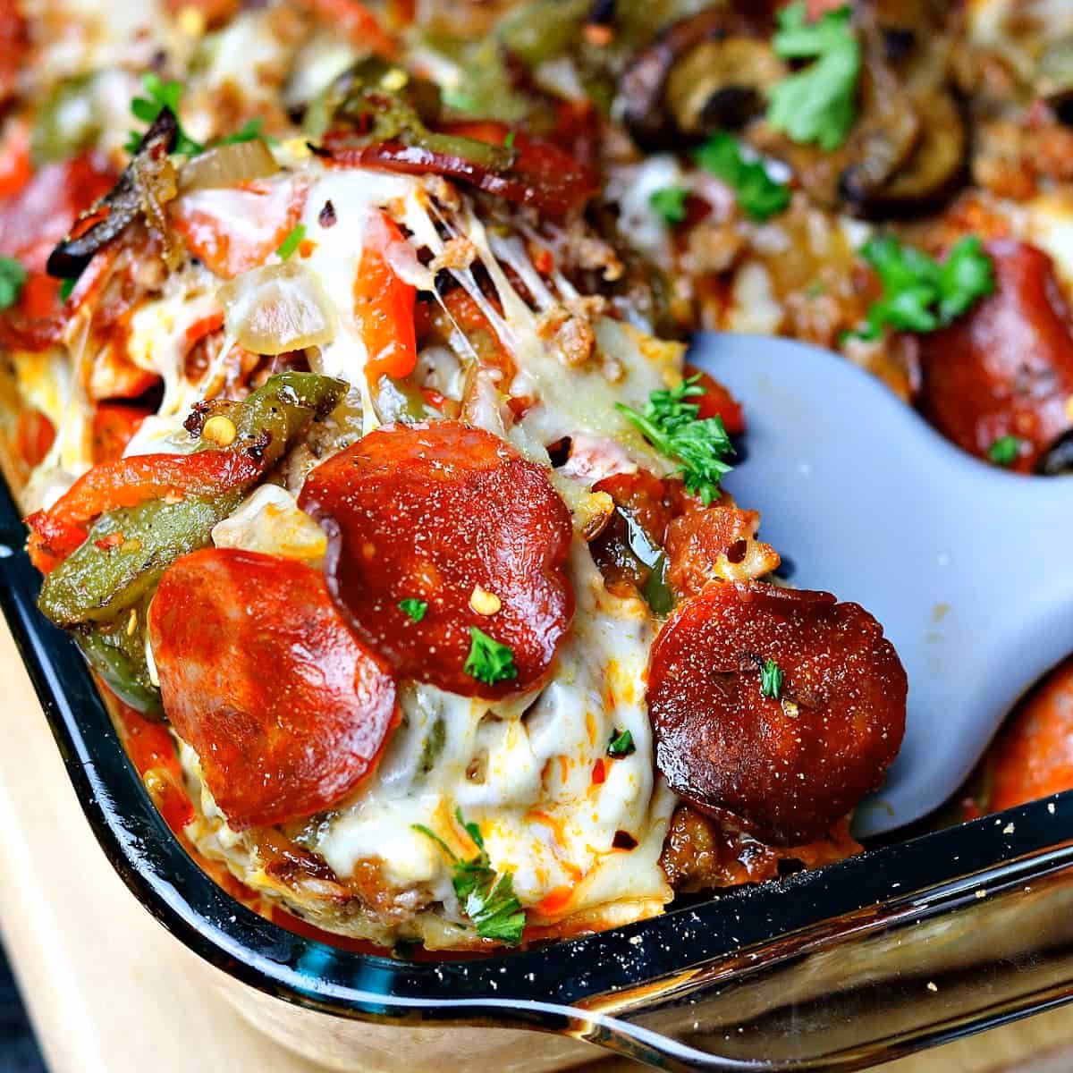 How do you make a keto pizza casserole?