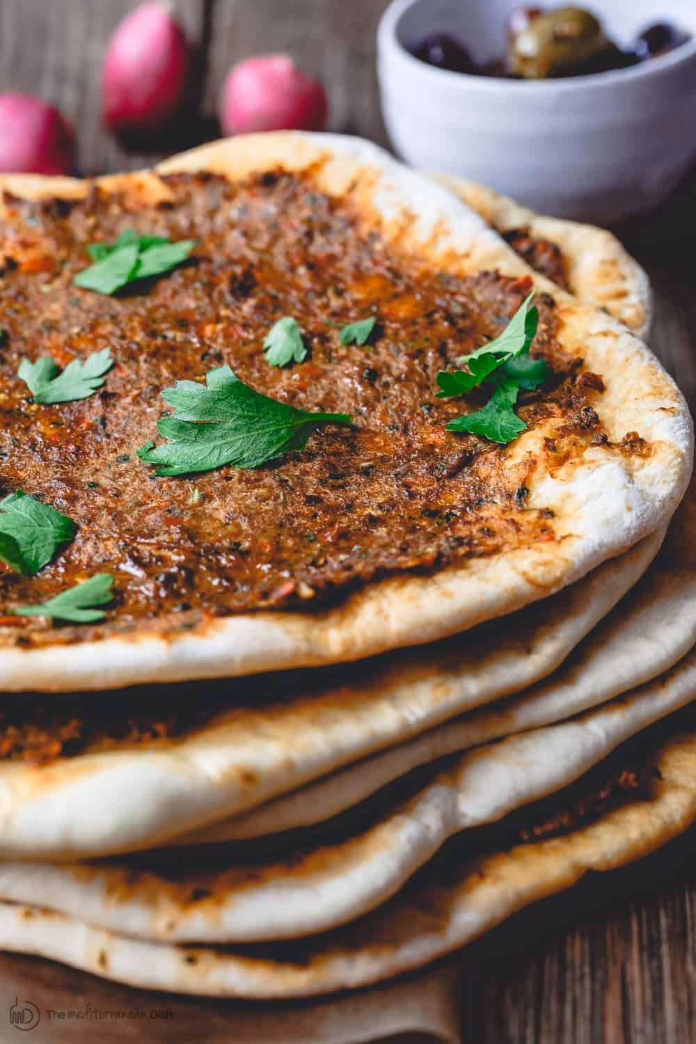 How many calories are in a lahmacun pizza?