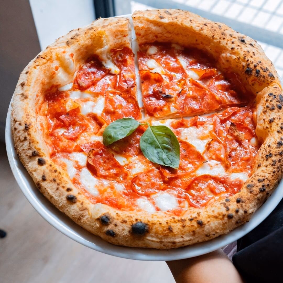 Where to eat Italian pizza in Las Canteras?