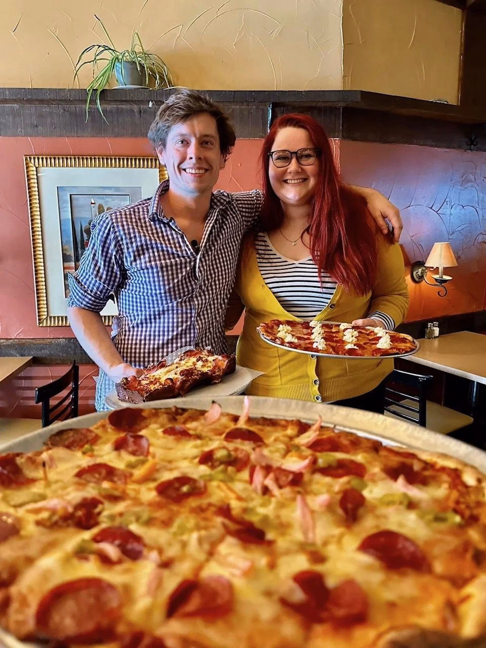 Is Lisa's family pizza a good place to eat in Melrose?