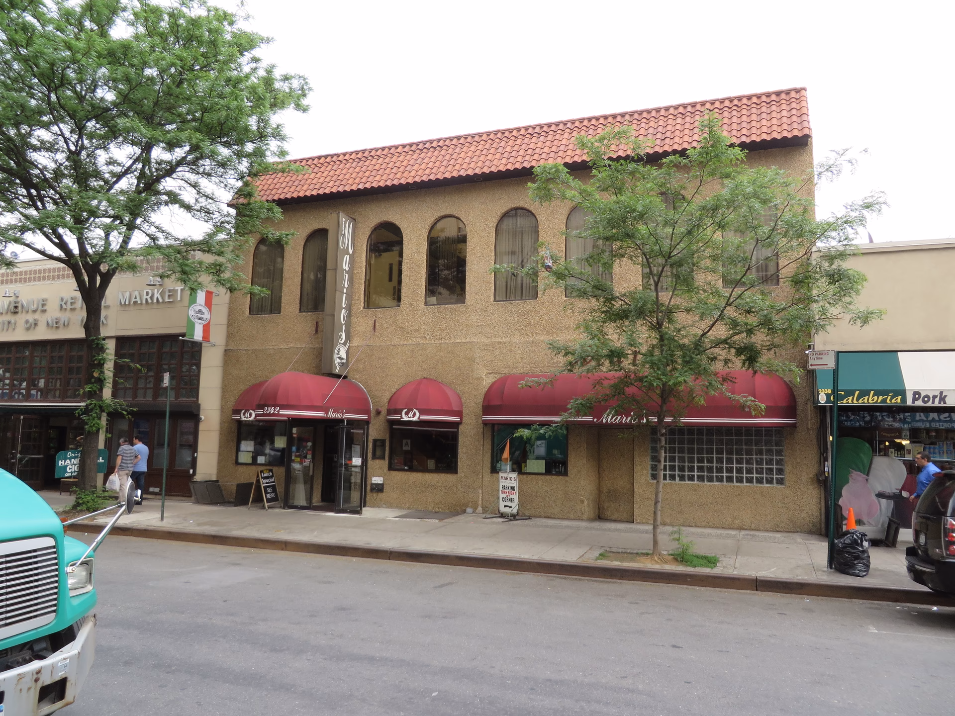 Is Marios a good place to eat?