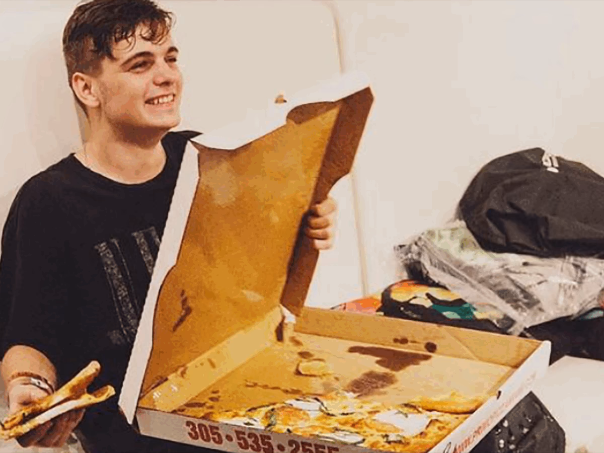 Does Martin Garrix Love Pizza?