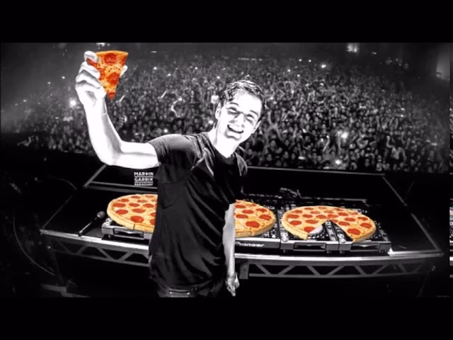 Does Martin Garrix Love Pizza?