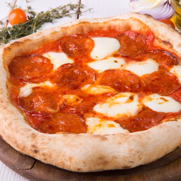 ¿Cómo preparar una masa de pizza napolitana?