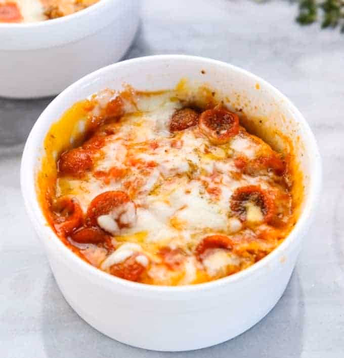 How to make mug pizza in microwave?