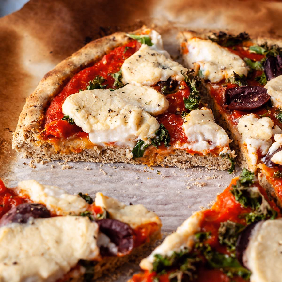 How do you make a pizza crust with oats?