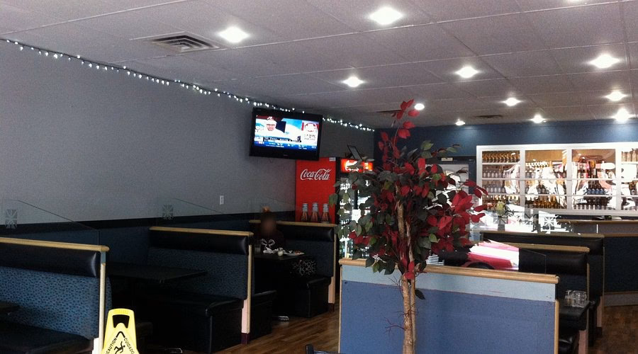 What to eat at Ocean Pizza Planet?