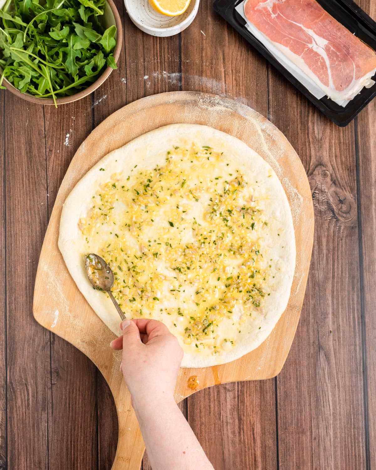 How much oil do you put in pizza dough?