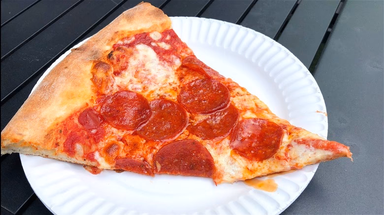 How many calories are in a slice of pizza?