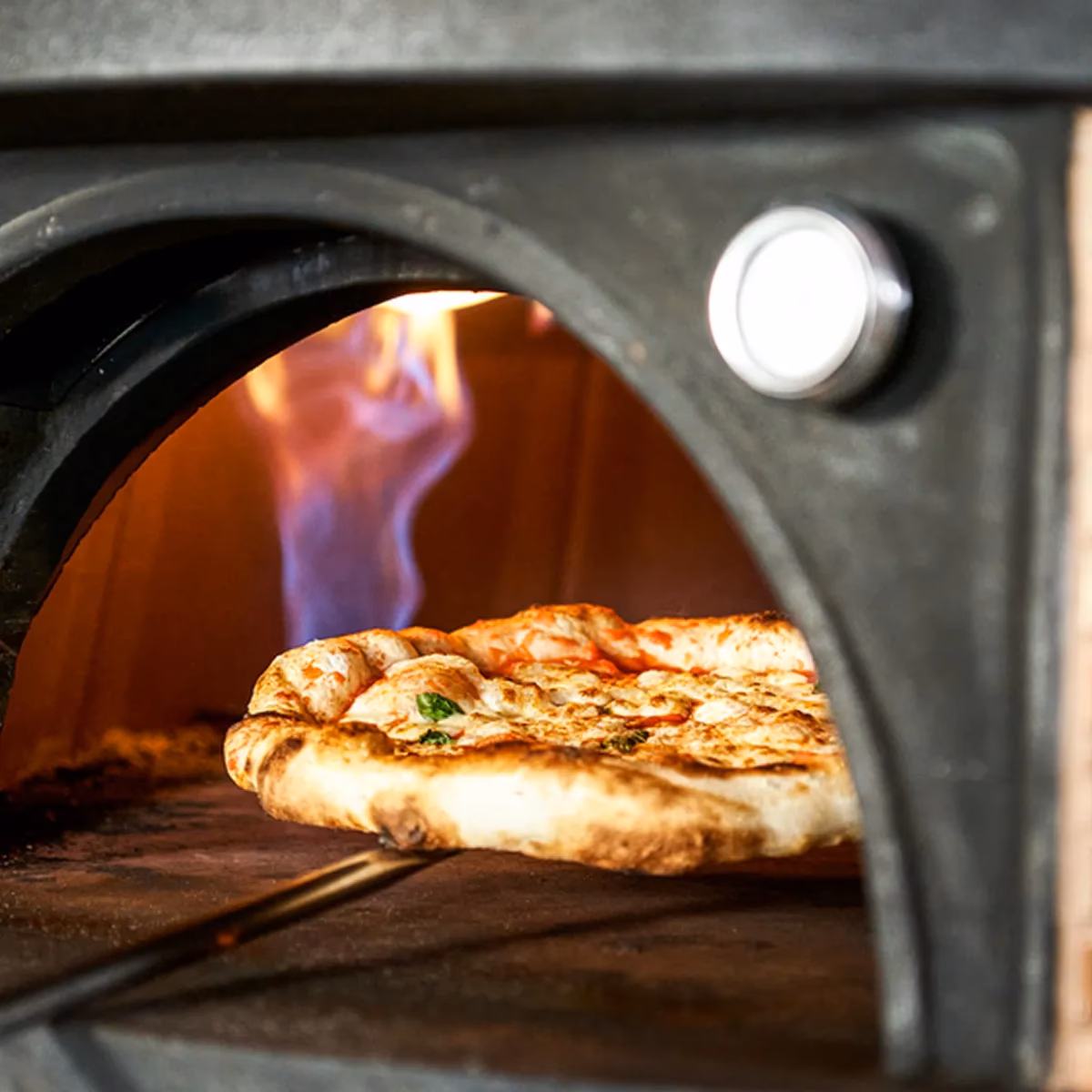 How long do you cook a pizza in the oven?
