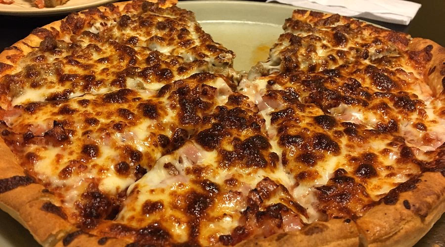 Does Pantera's pizza have a hunk?