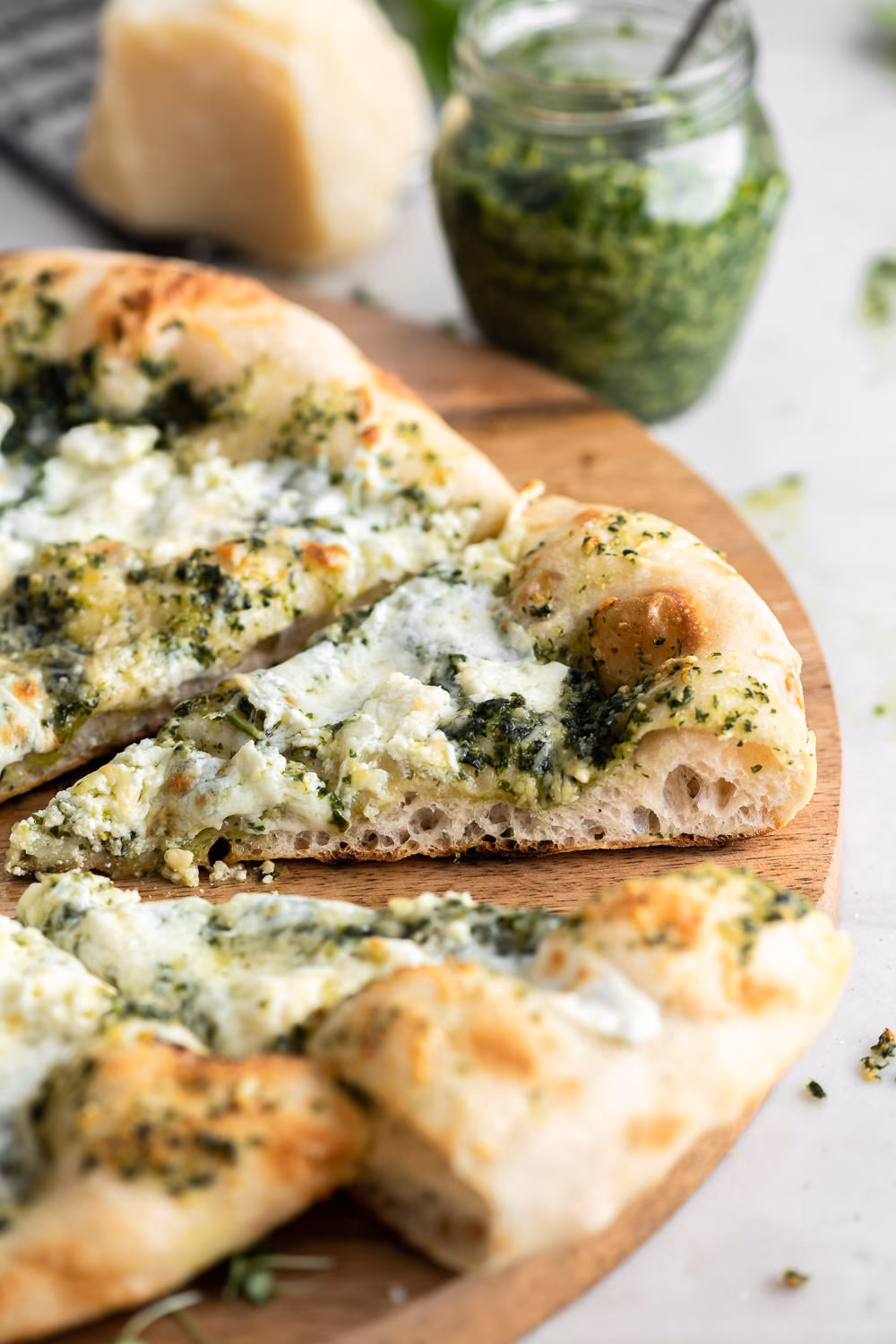 What makes a good pesto pizza?
