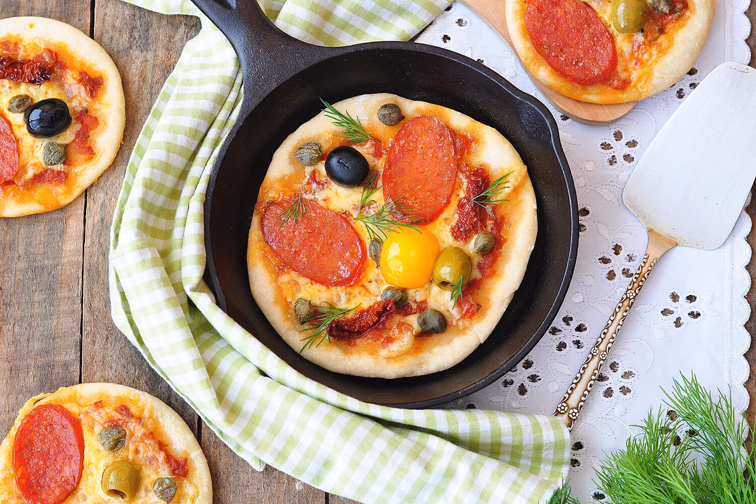 Was ist der wichtigste Schritt, um eine Pizza aufzuwärmen?