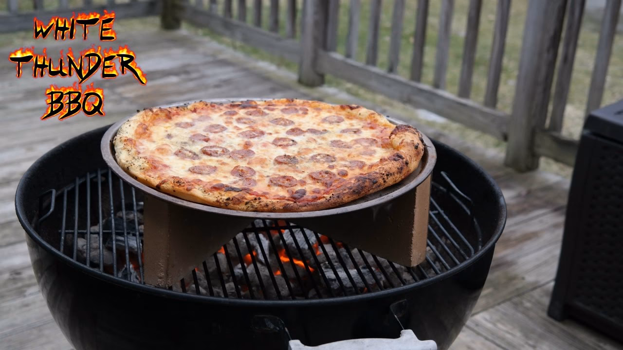 How do you cook Pizza on a Weber BBQ?