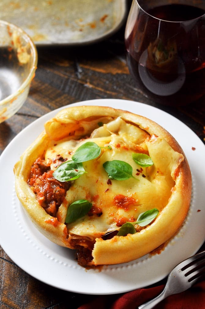 Which restaurants make pizza bowls?