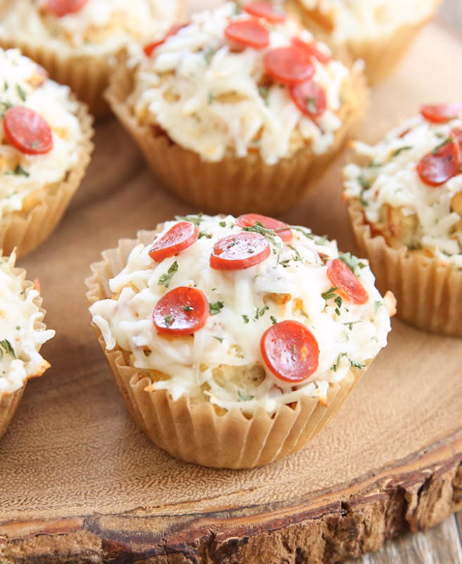What does a pizza cupcake taste like?