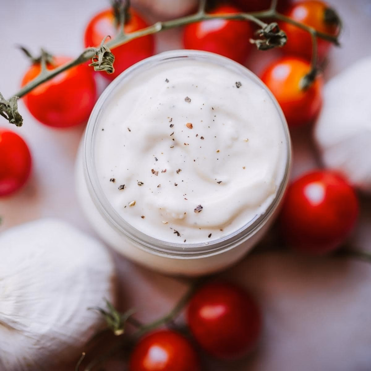 Should you dip a slice into pizza sauce?