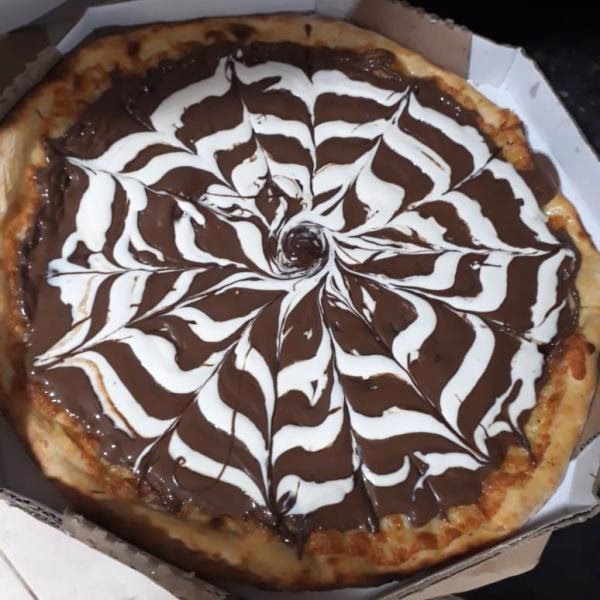 Qual é o sabor da pizza doce?