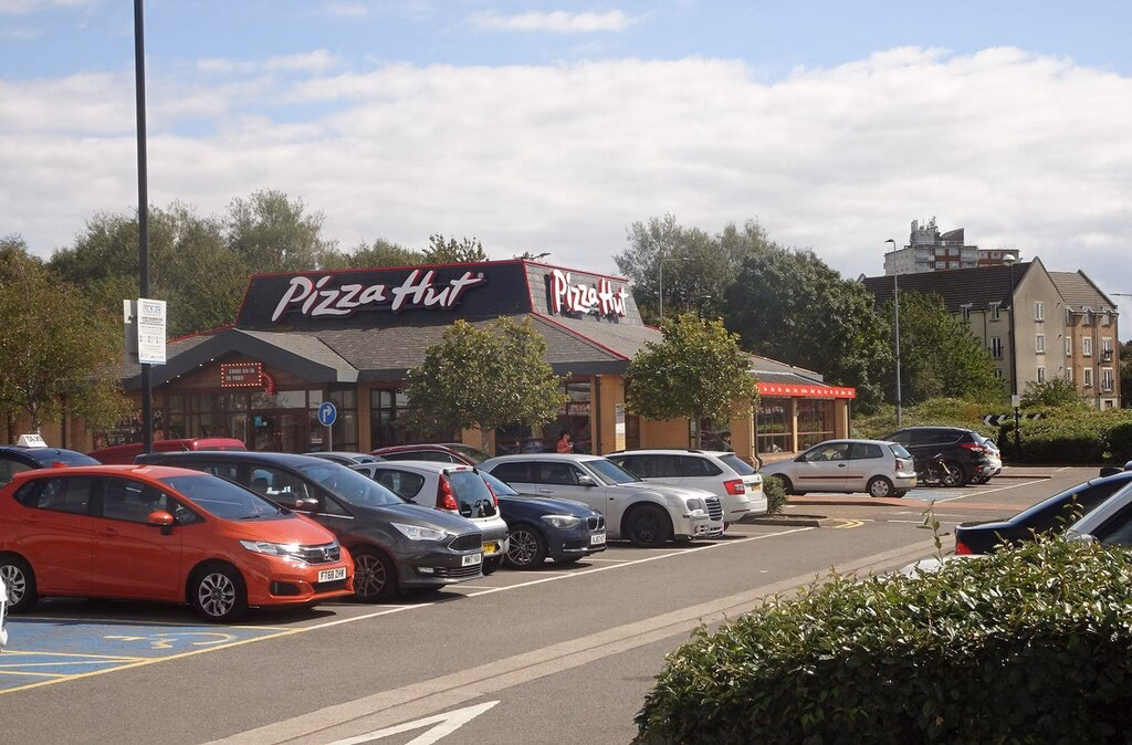 Does Pizza Hut deliver in Cardiff?