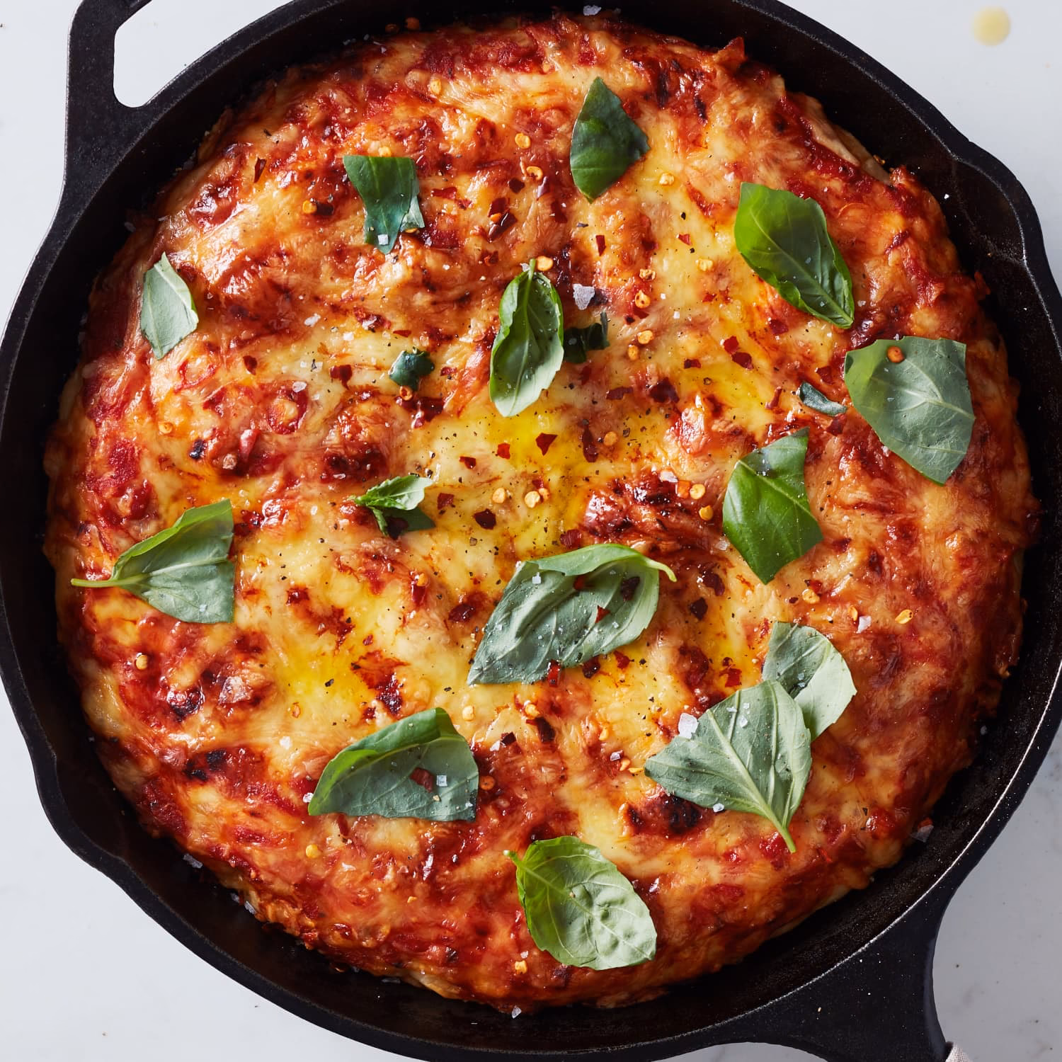 How to make homemade frying pan pizza?