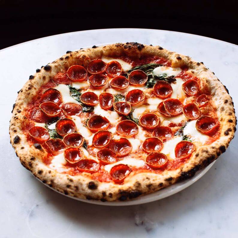 Does pizzeria libretto accept reservations?